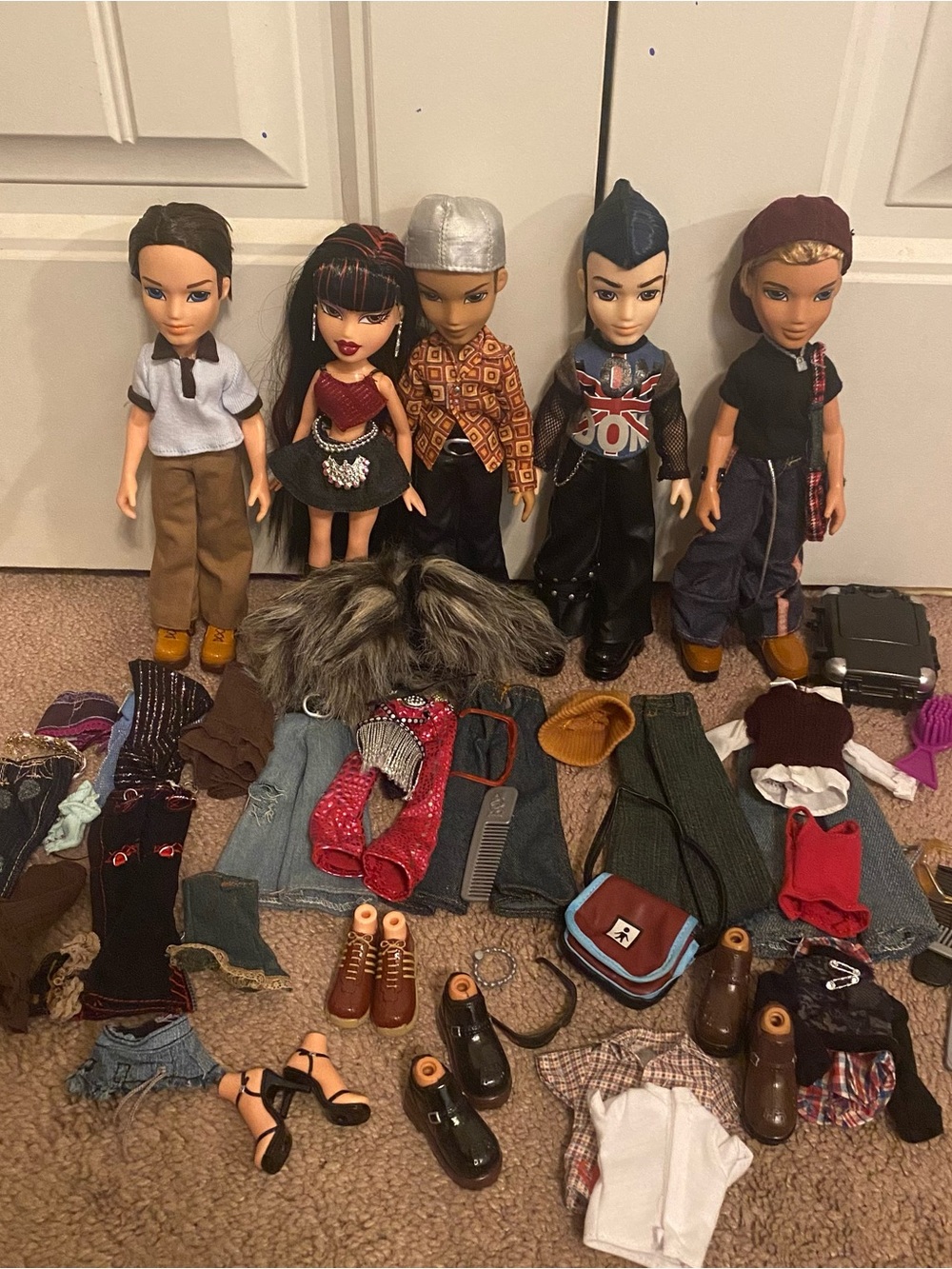 Huge Bratz Lot